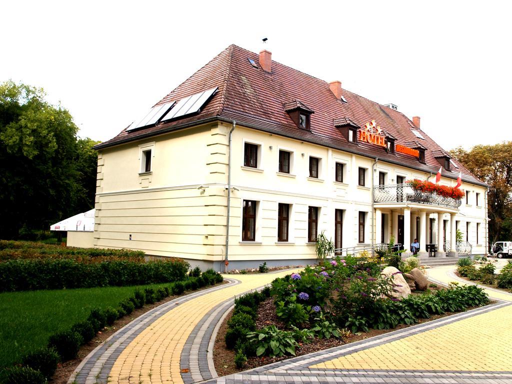 Hotel Swietoborzec Łobez Dış mekan fotoğraf