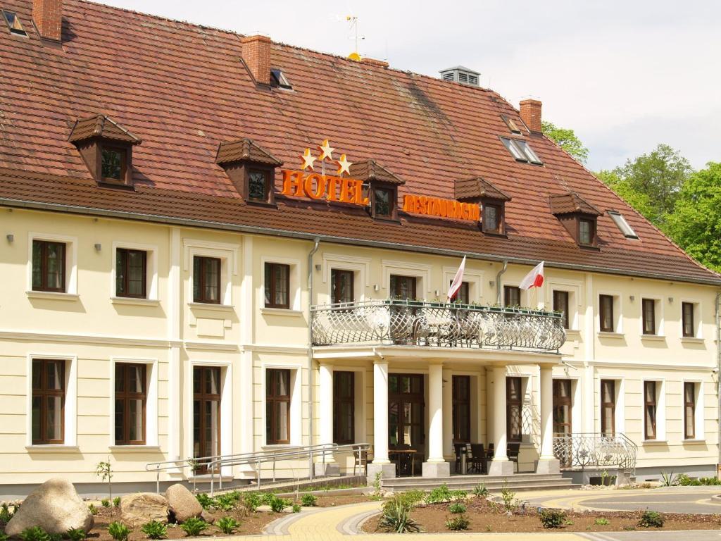 Hotel Swietoborzec Łobez Dış mekan fotoğraf